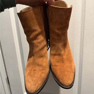 Banana Republic Tan Suede Ankle Boots 8